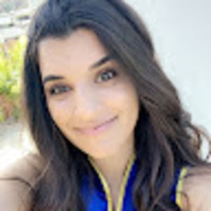 Meet your Posher, Amira